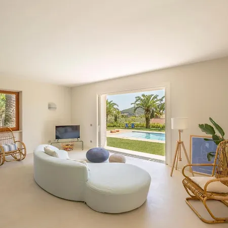 Casa Elle Con Piscina Villa